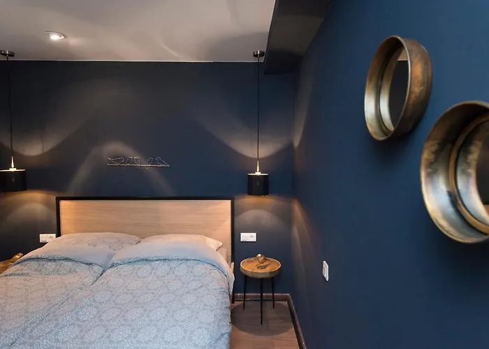 Zum Goldenen Schaf Ii